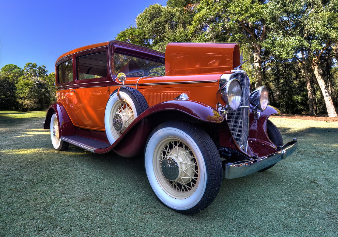 1931_Oakland_V8_2_Door_Sedan