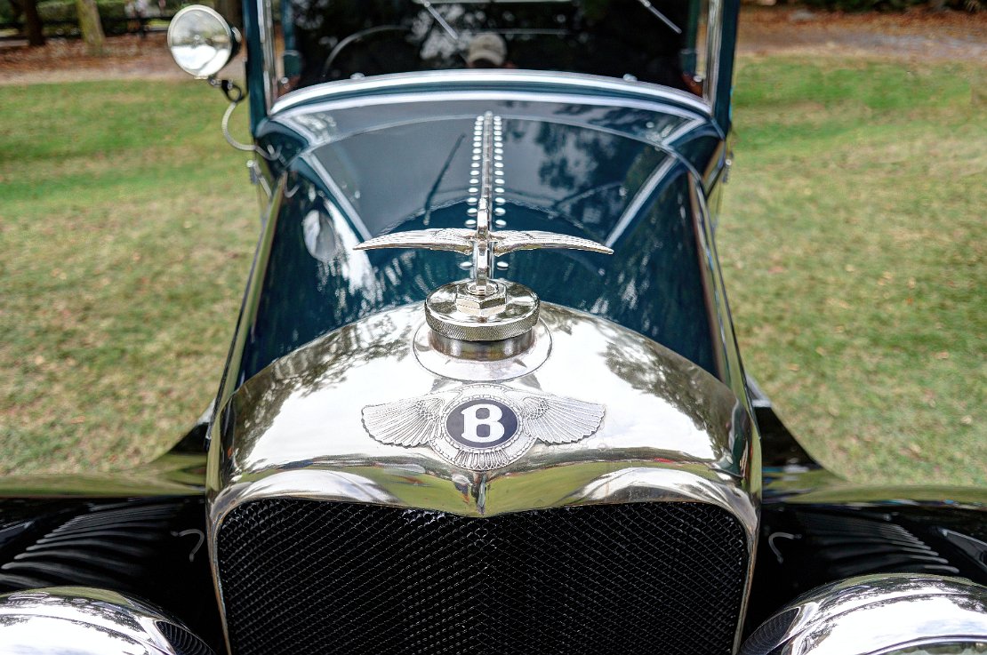 1925_Bentley_4.5_Liter_Convertible_Hood_Ornament