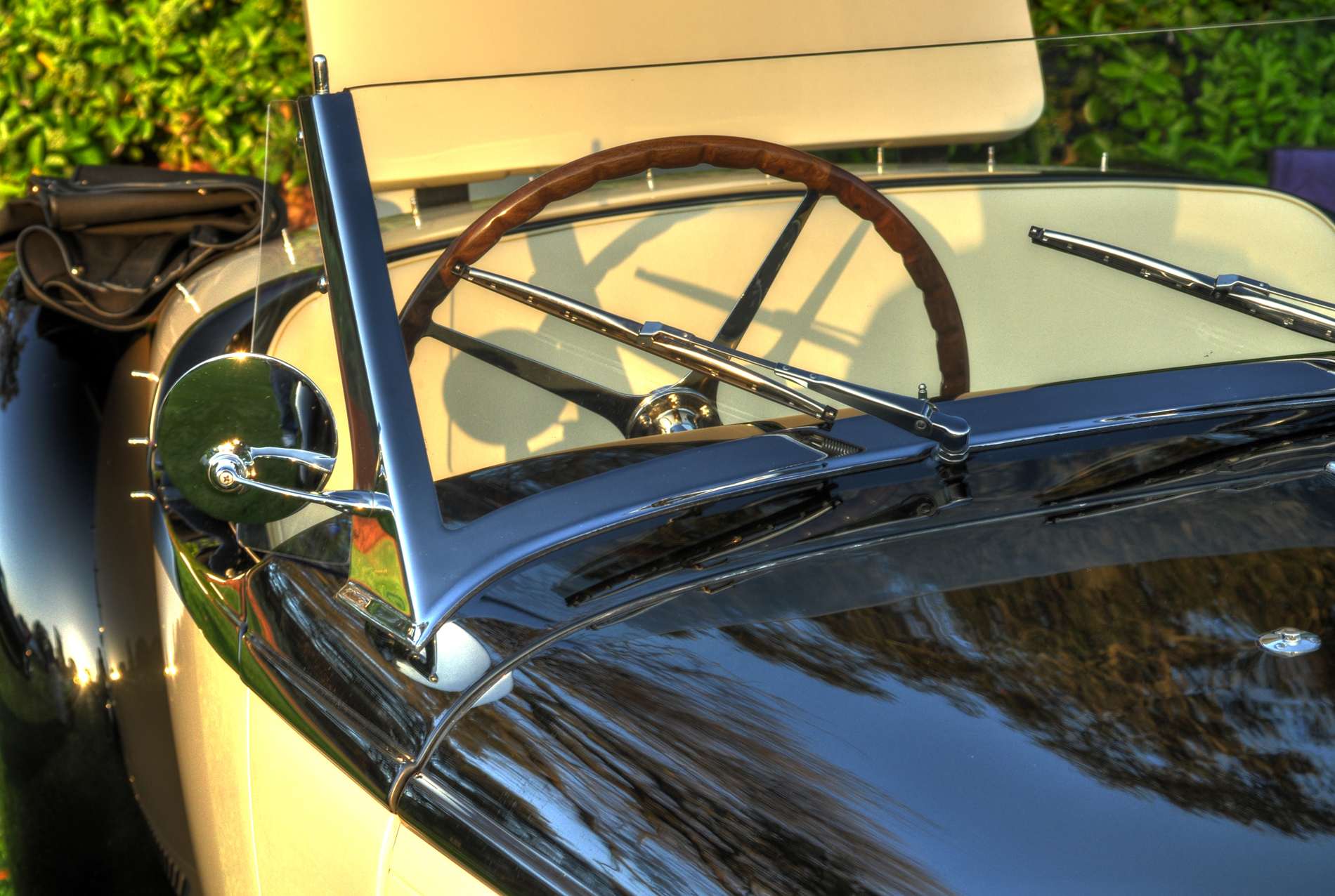 Bugatti 1938 57C 2 windshield