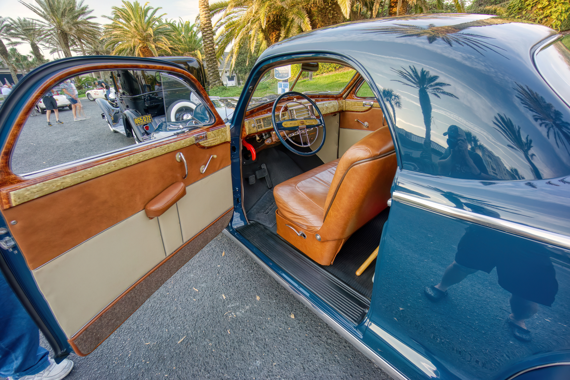 1942 Chrysler Fluid Drive Interior with door