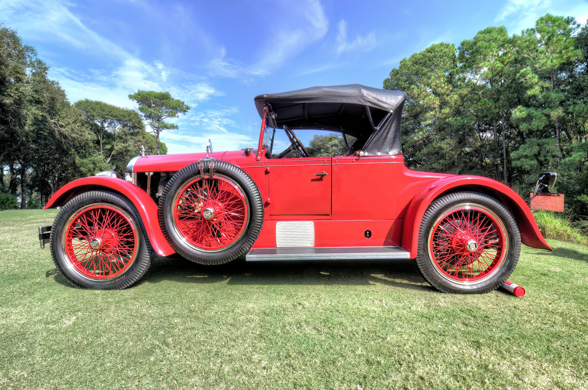 1925 Stutz 693 Roadster Side View