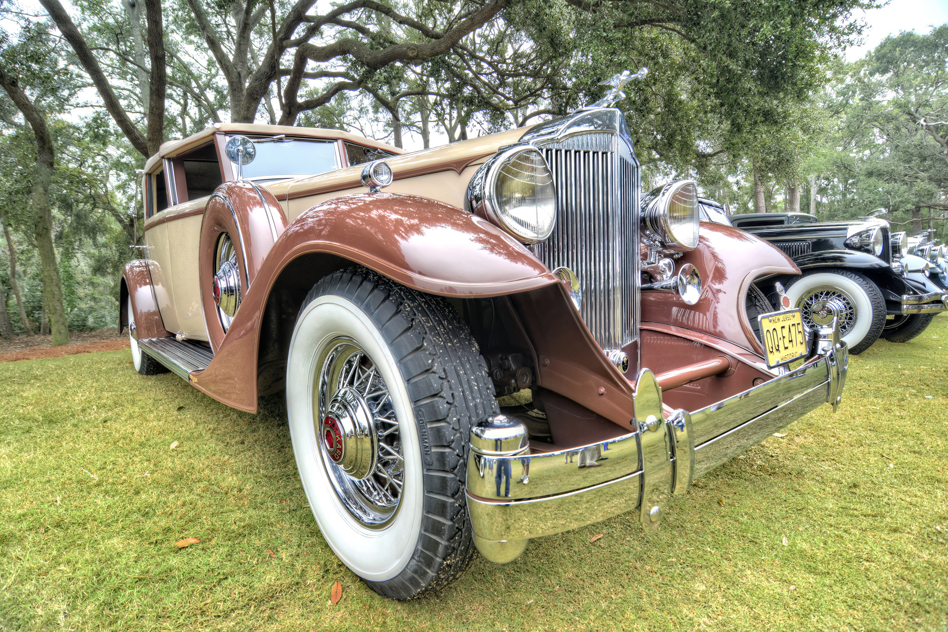 1933 Packard Victoria Cabriolet deVille 2